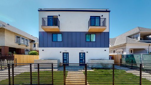 Modern 4-Bedroom Townhome close to USC – photo 1