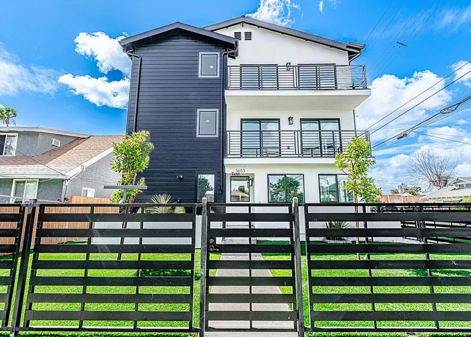 Los Angeles Apartment: 3653 Halldale Ave