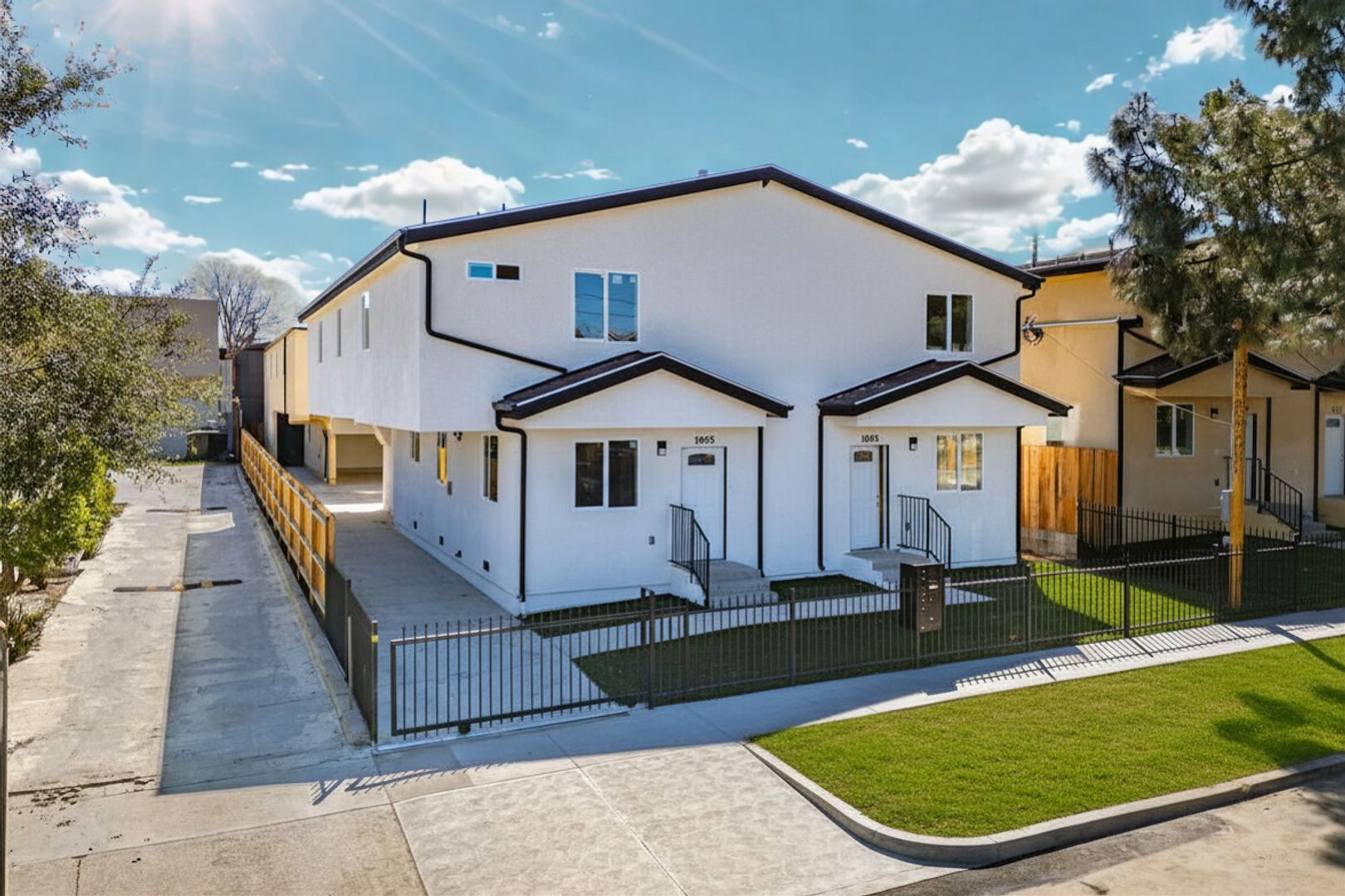 Los Angeles Townhome: 1640 Murchison St