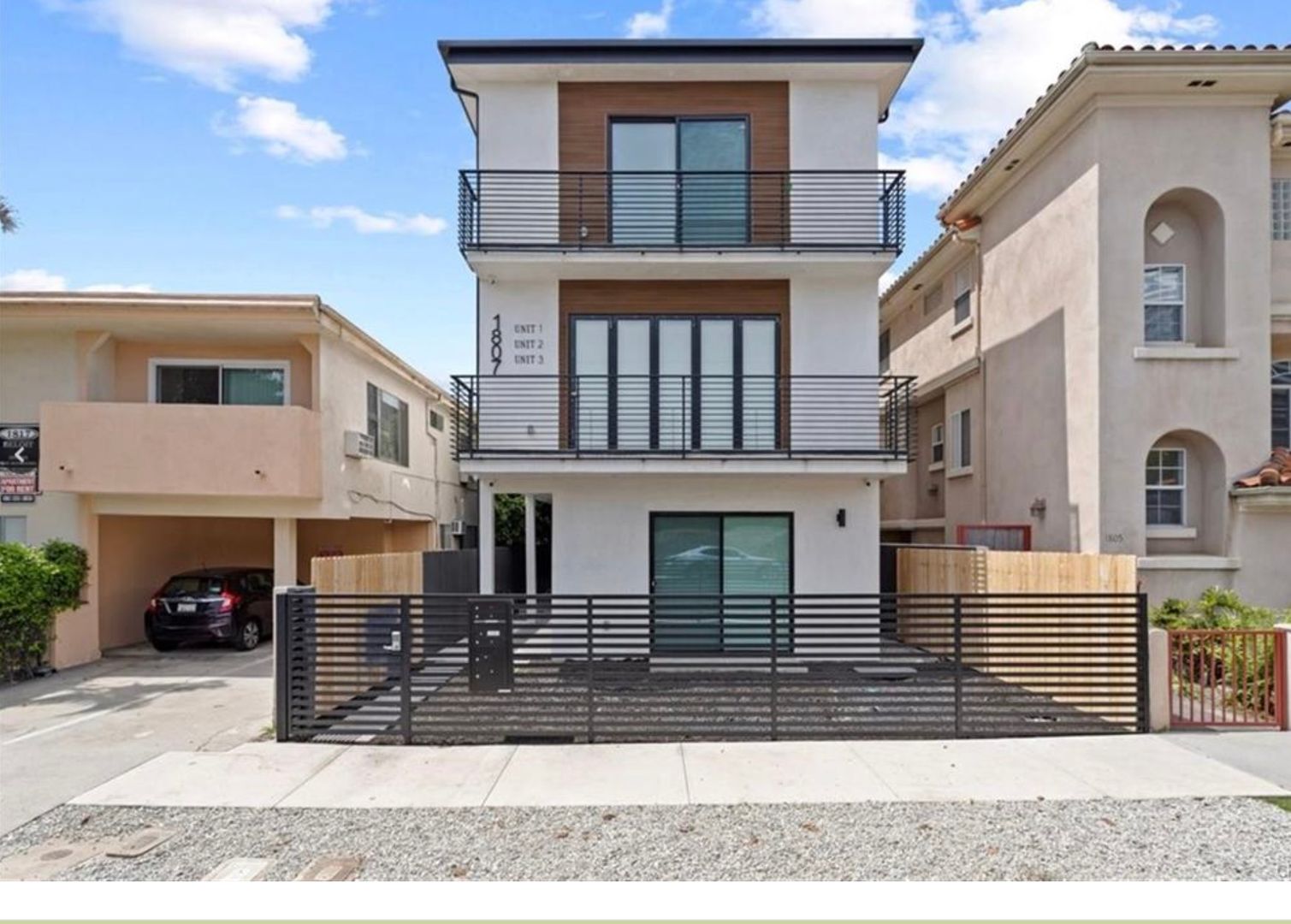 Los Angles Apartment: 1807 Beloit Ave