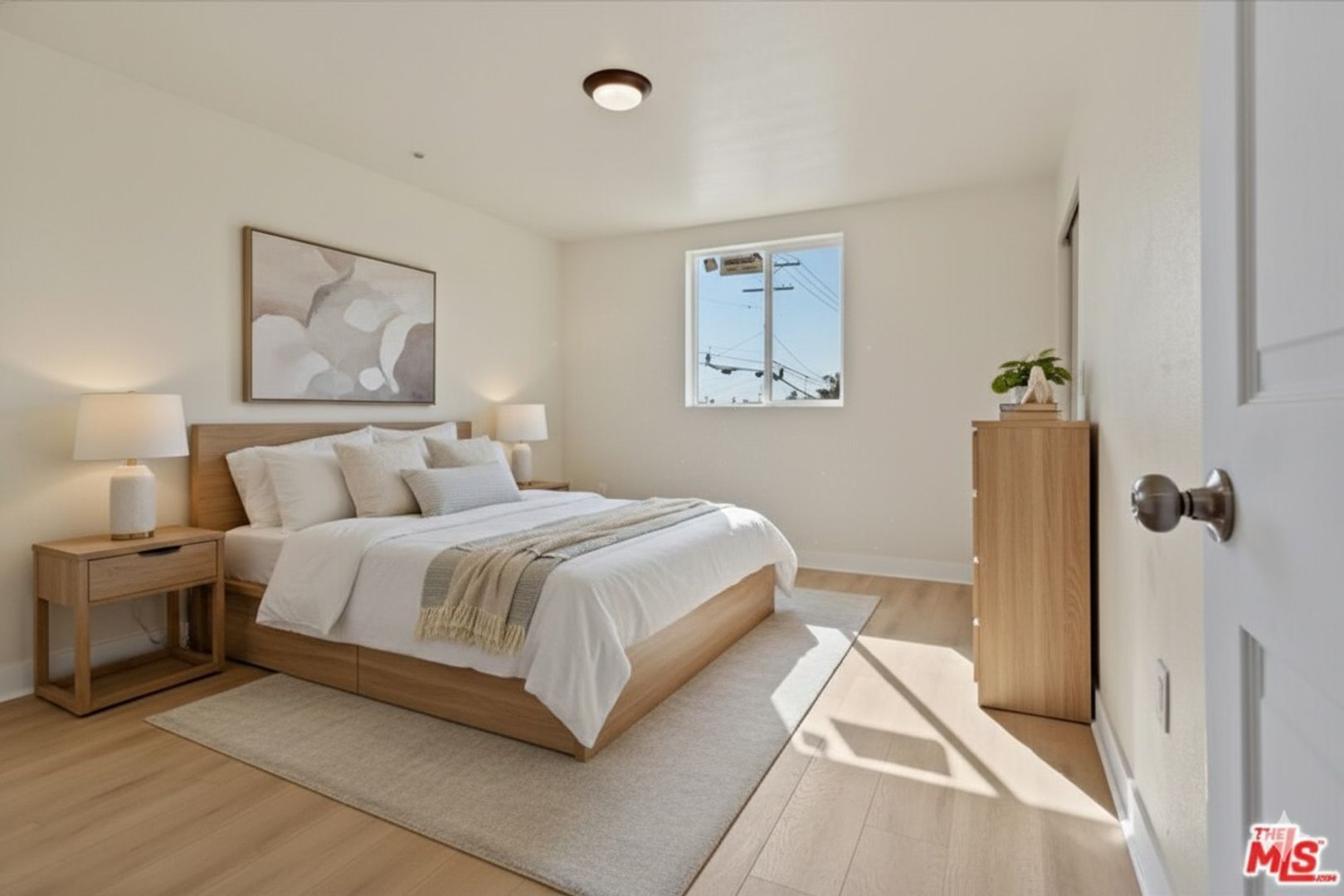 Los Angeles Apartment: 409 E. 99th St