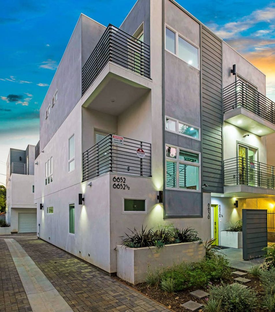 Hollywood Apartment: 6650 Leland Way