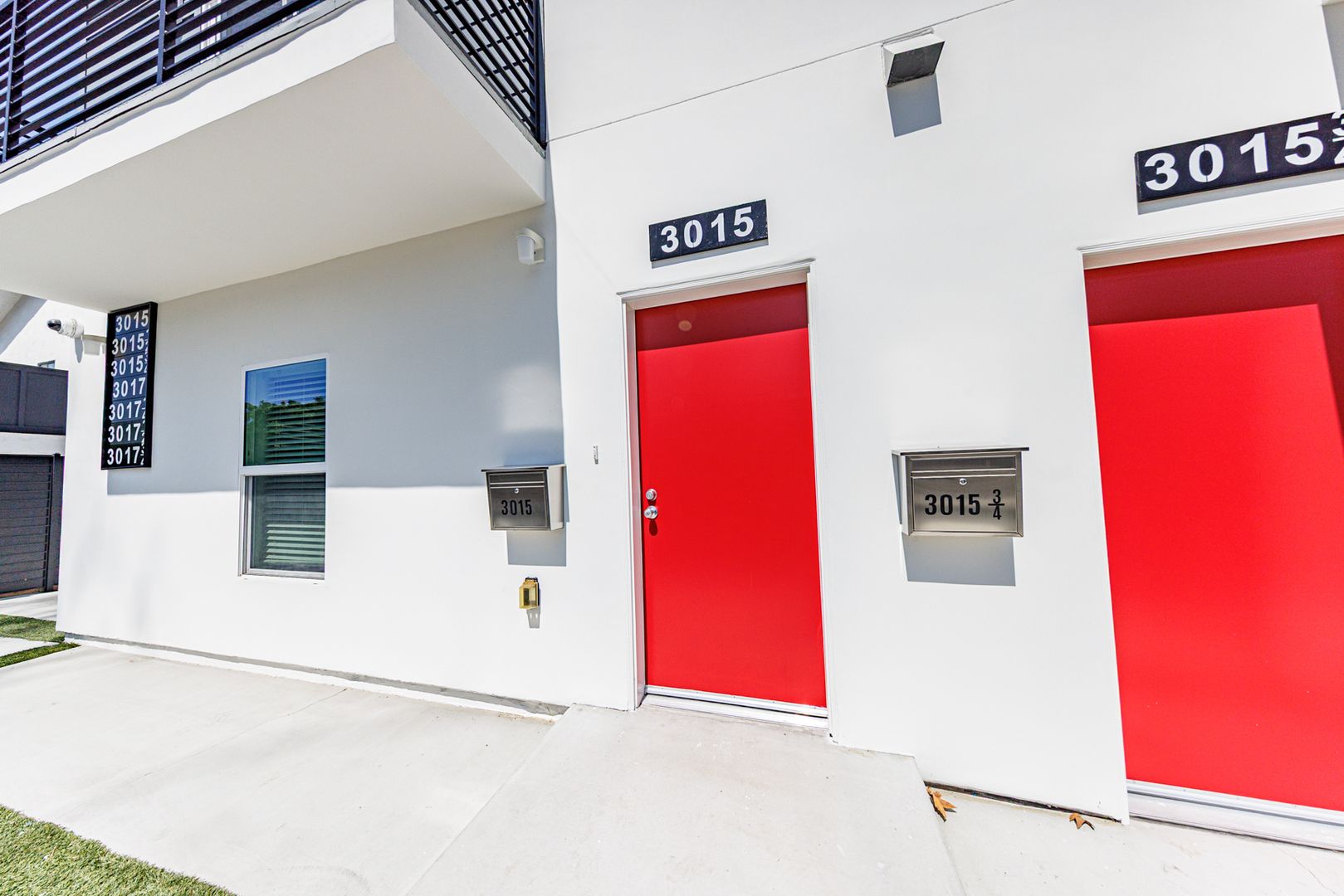 Los Angeles Apartment: 3015 Alsace Ave