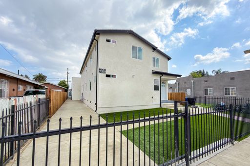 Brand New 2026 4 Bedrooms and 2 bathrooms! – photo 1