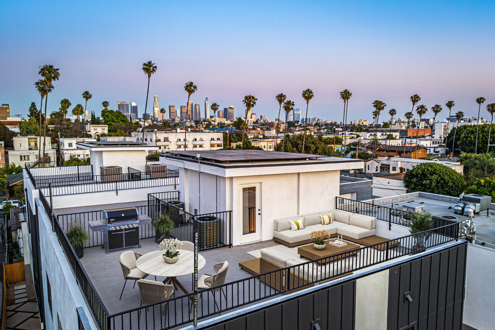 Los Angeles Apartment: 240 N Dillon St