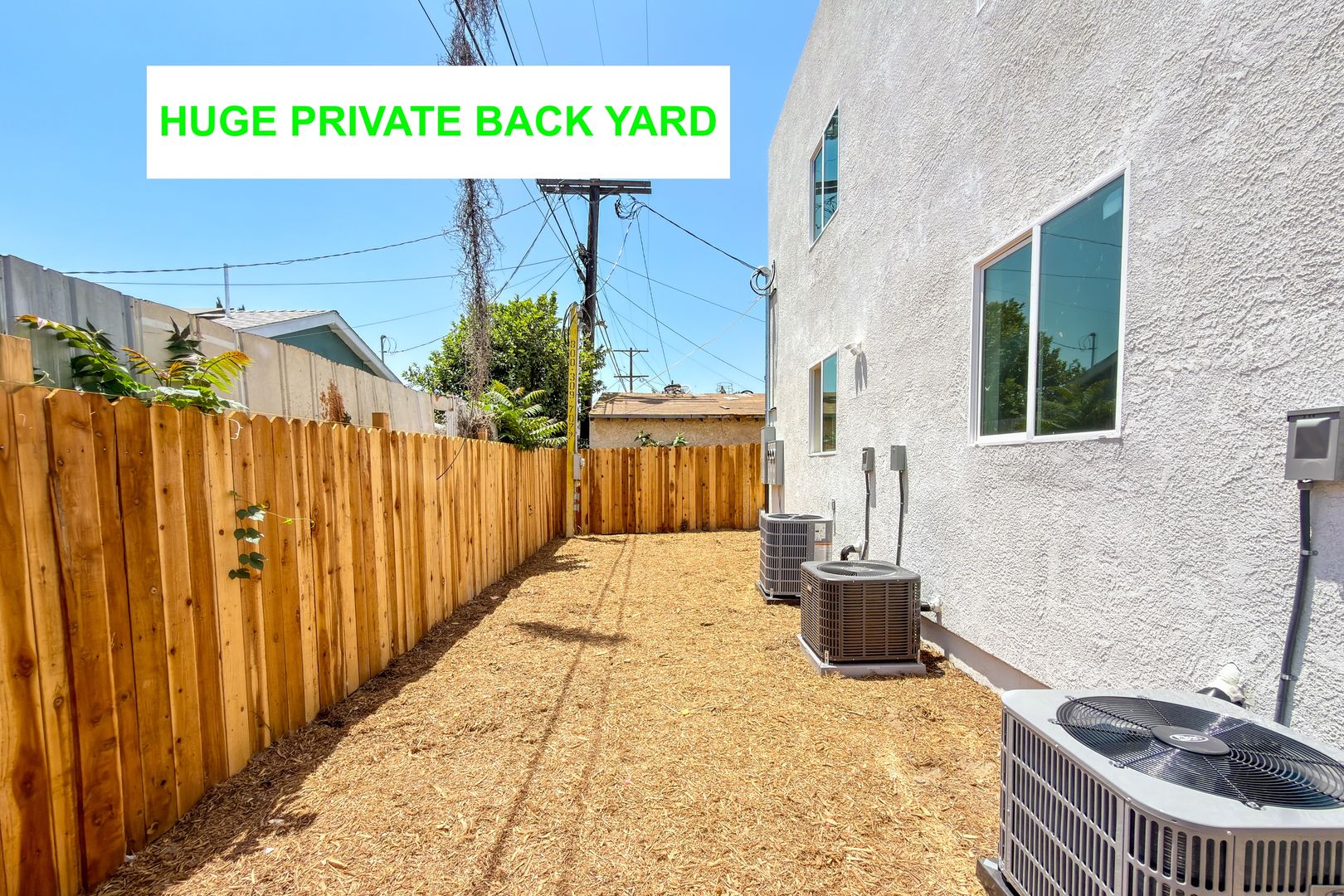Los Angeles Apartment: 732 E 52nd St