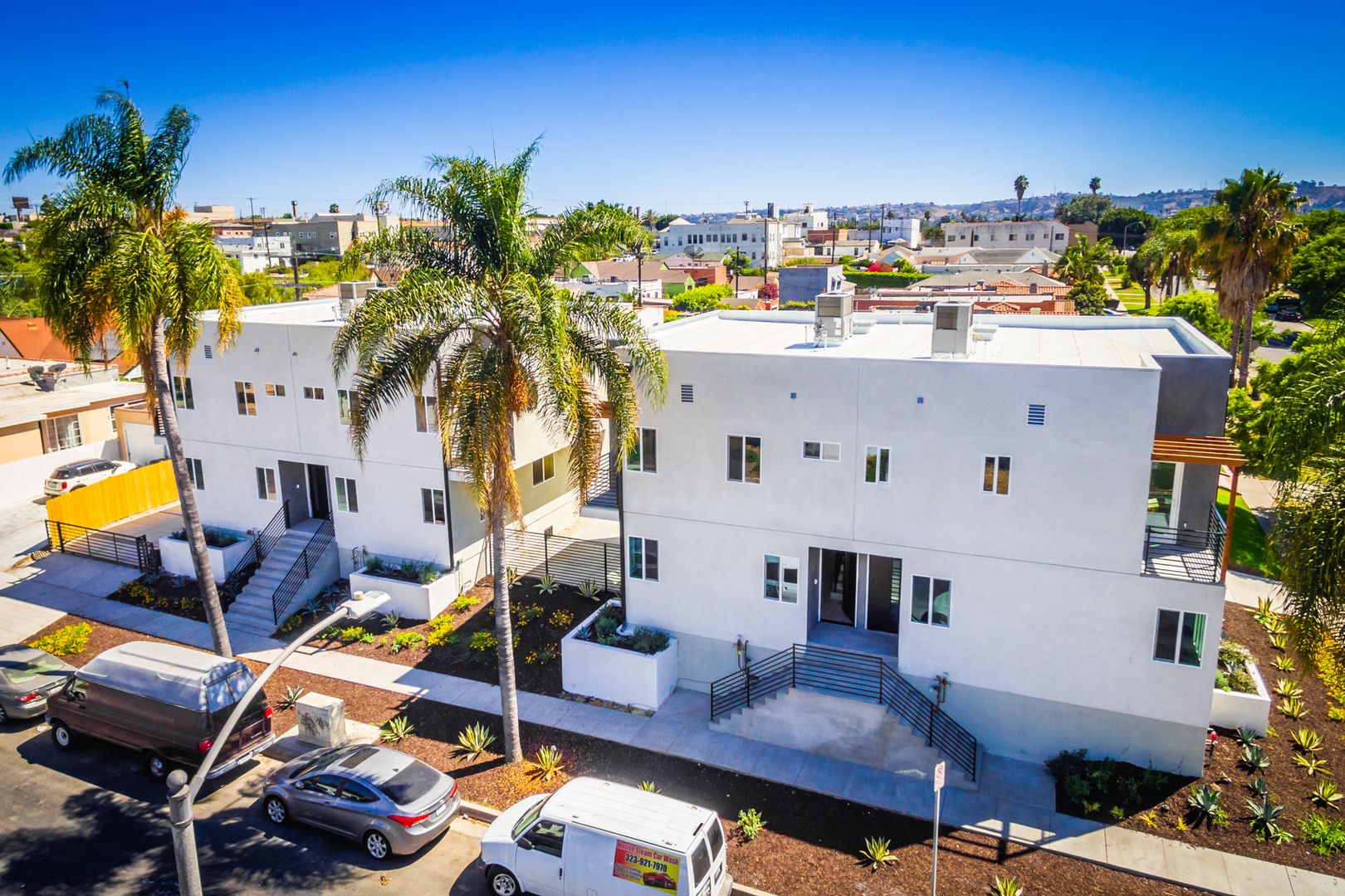Los Angeles Apartment: 5016 Pickford St