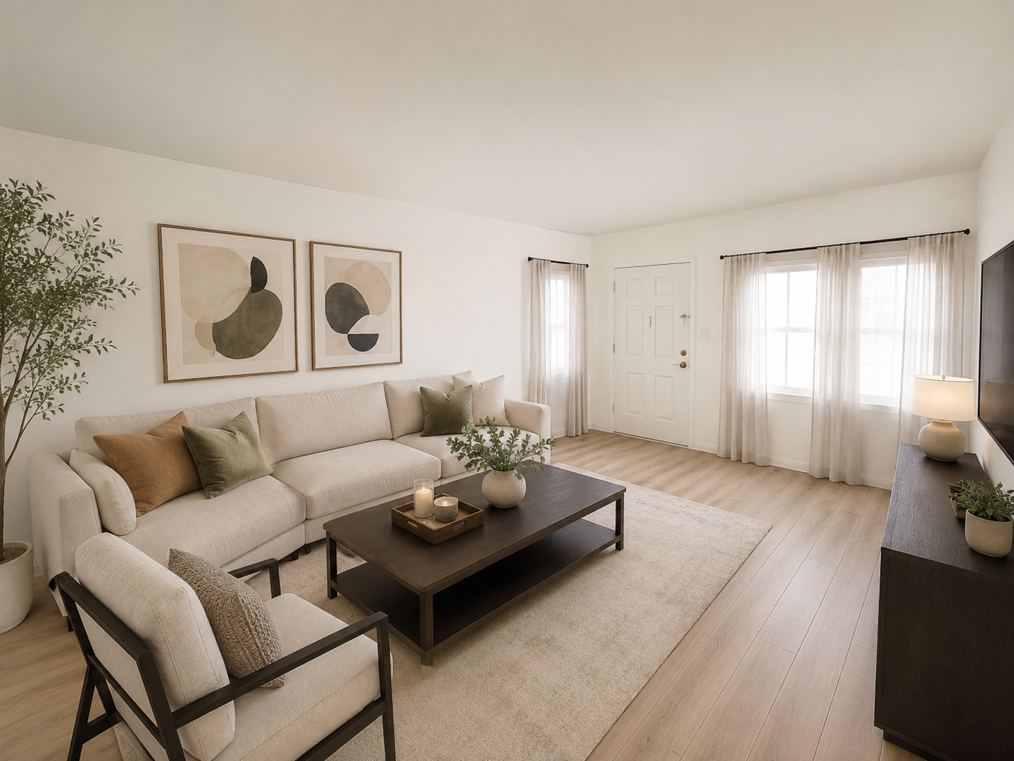 Los Angeles Apartment: 537 W Colden Ave