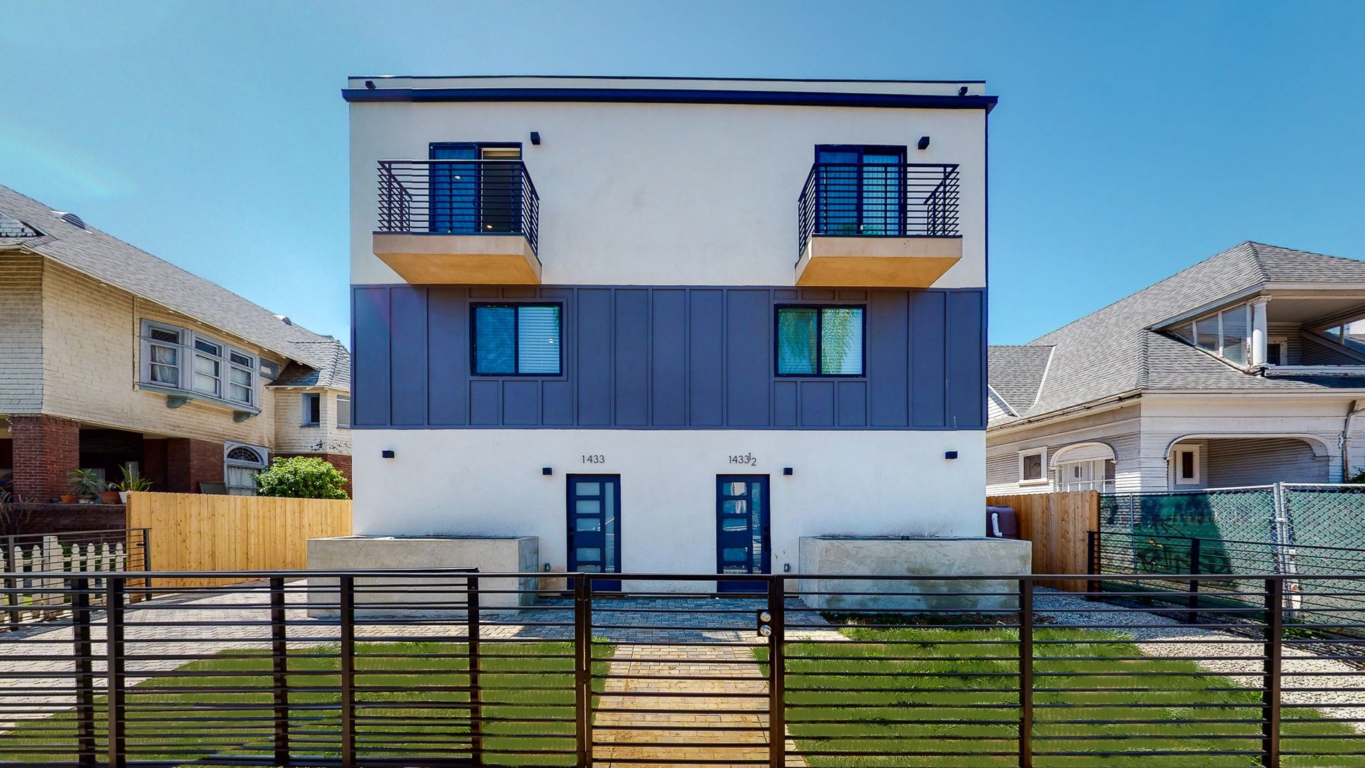 Los Angeles Apartment: 1433 Westmoreland Ave