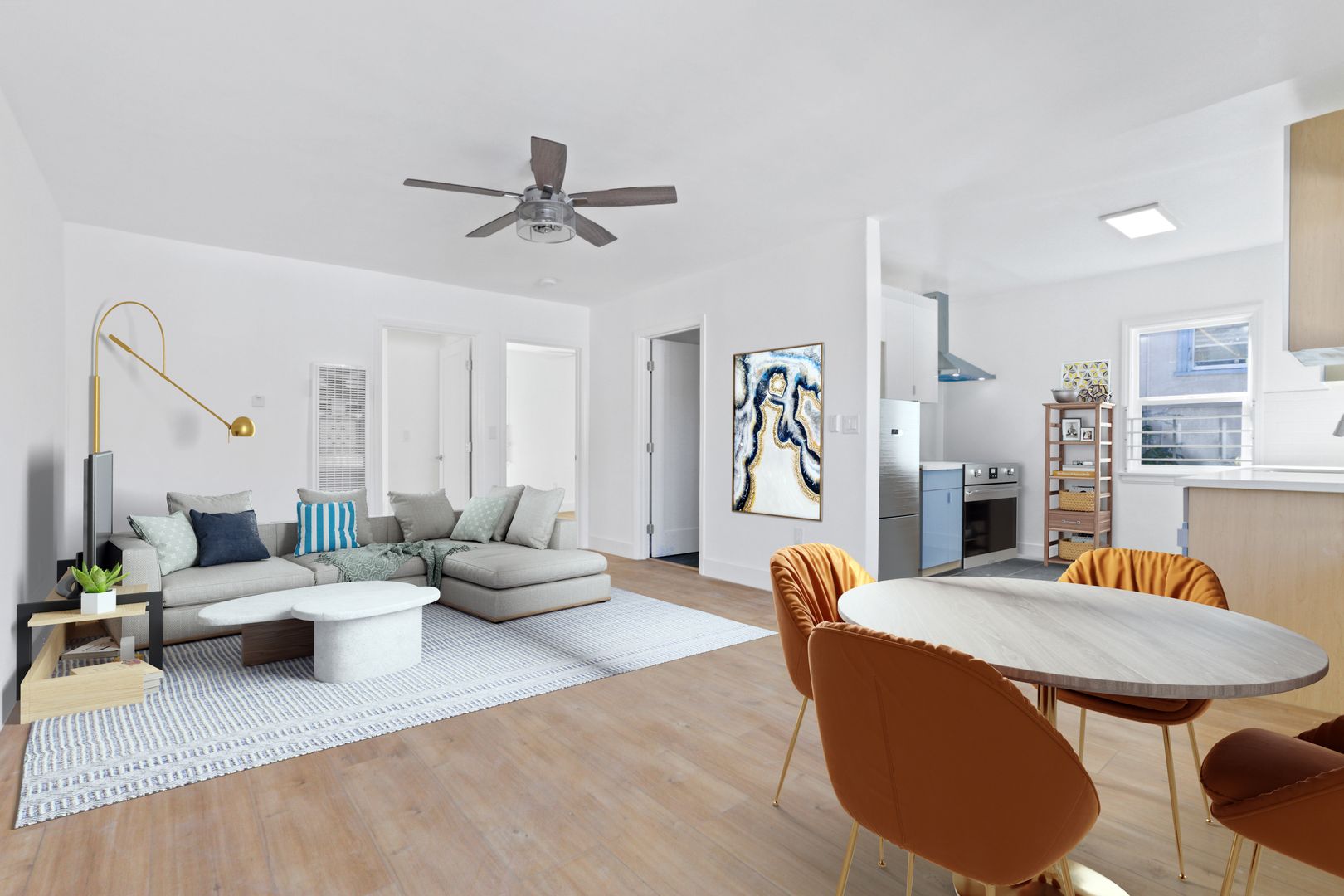 Los Angeles Apartment: 316 Columbia Ave