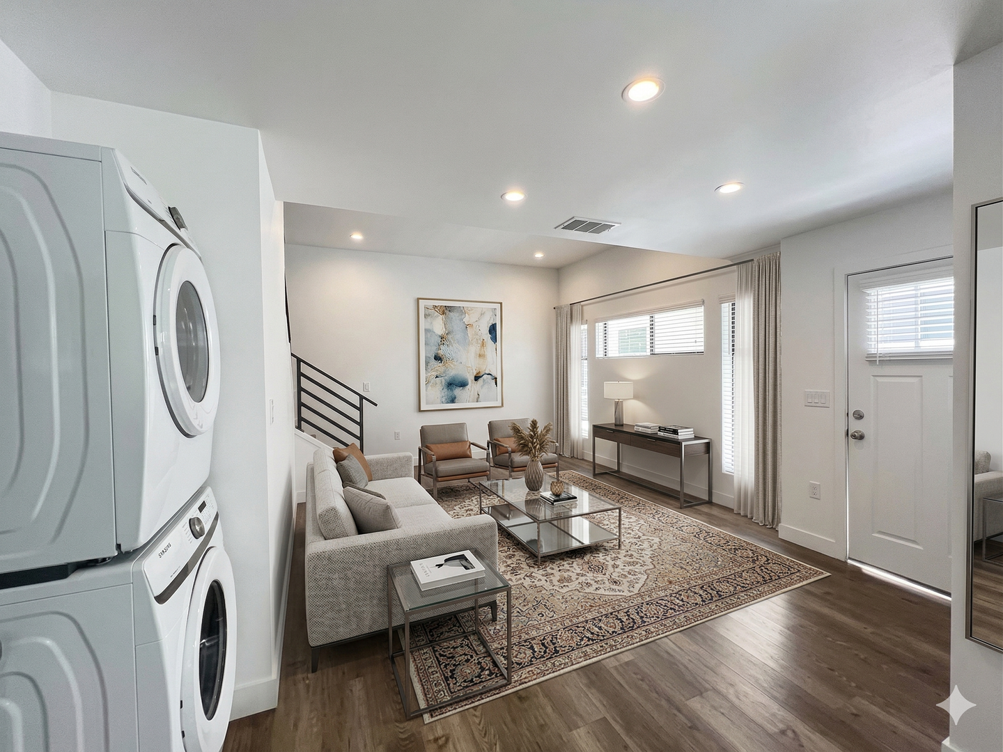 Harbor City Apartment: 25200 Frampton Ave