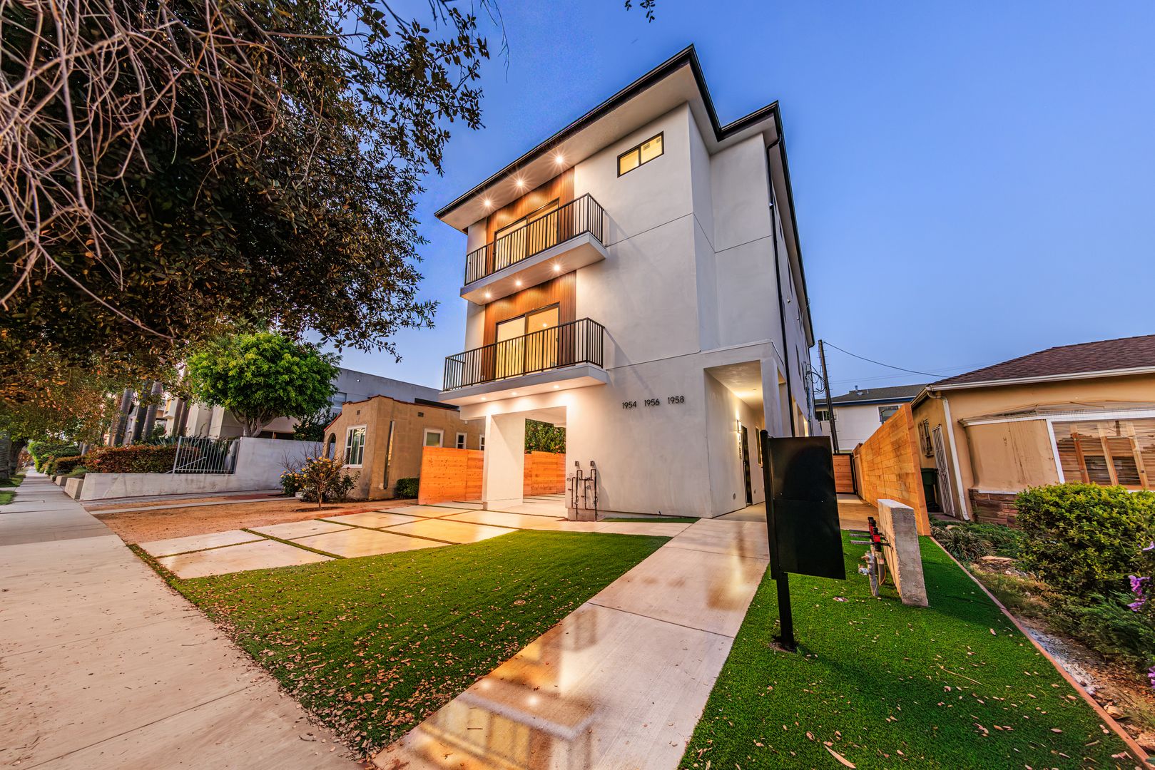 Los Angeles Apartment: 1954 Purdue Ave.