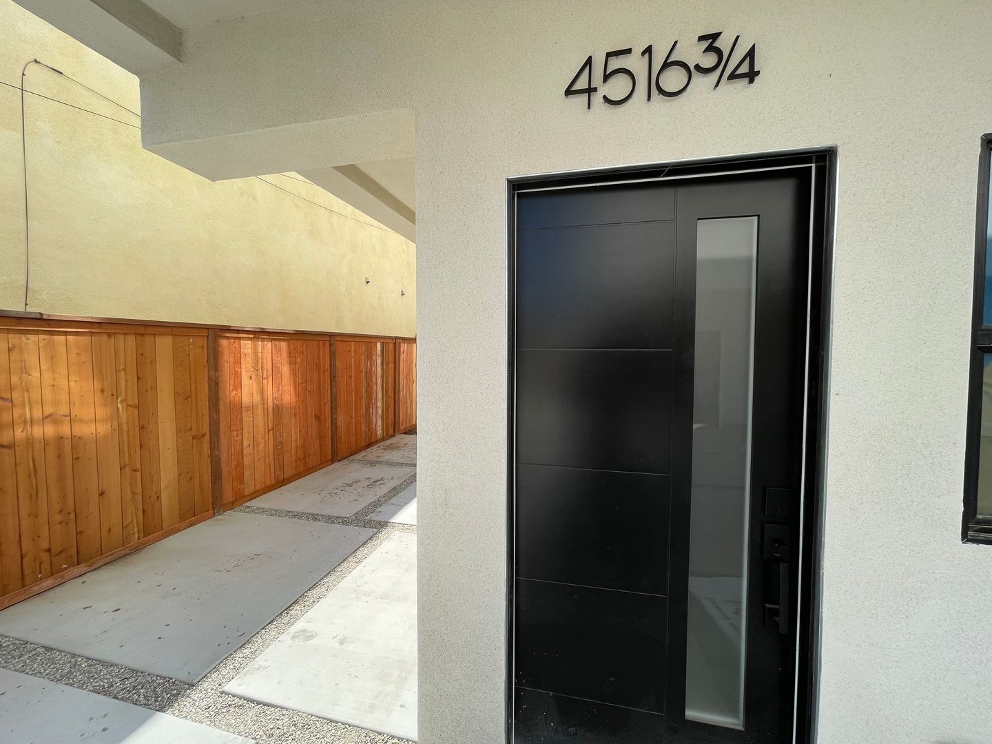 Los Angeles Apartment: 4514 Lomita St