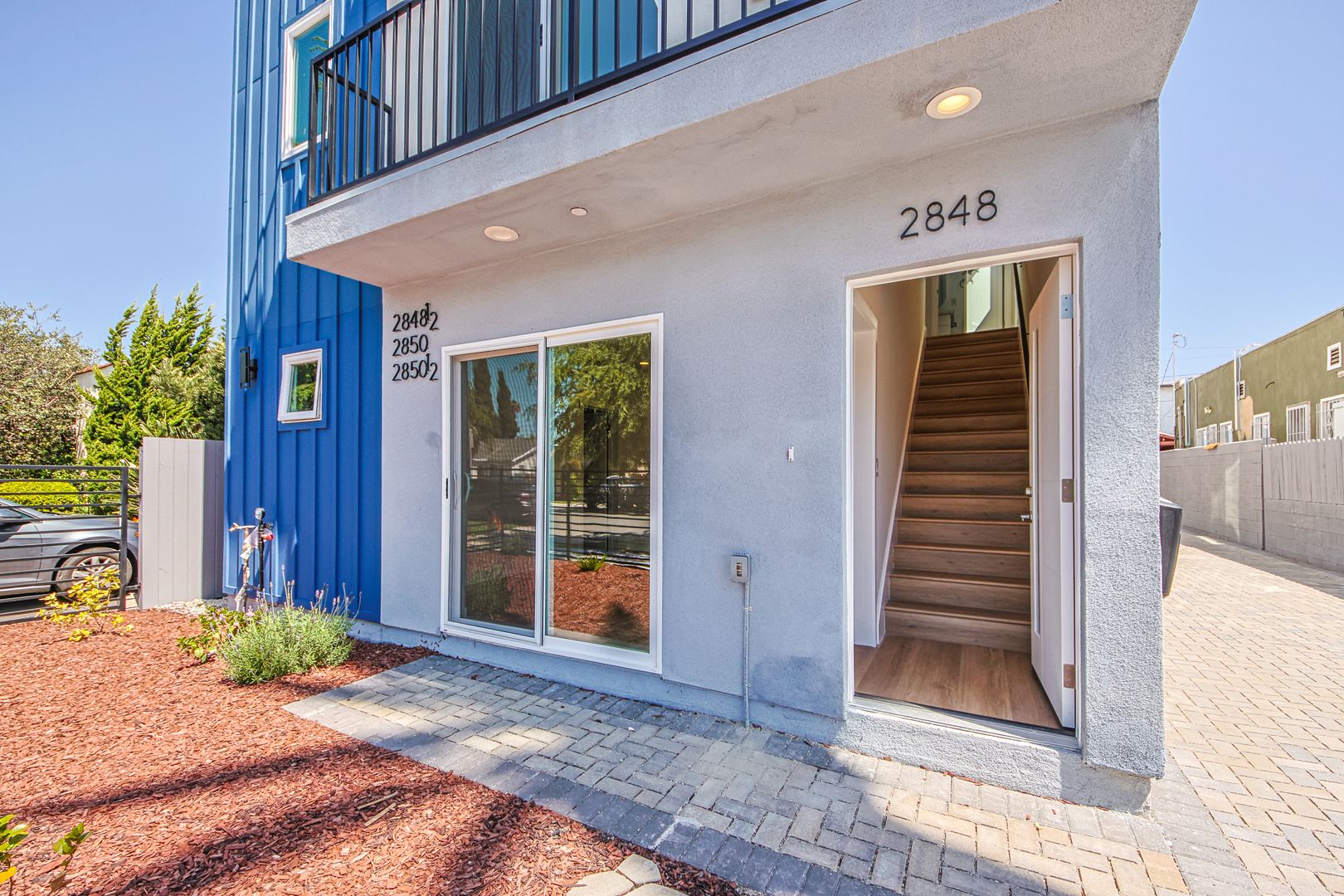 Los Angeles Apartment: 2848 Virginia Rd.