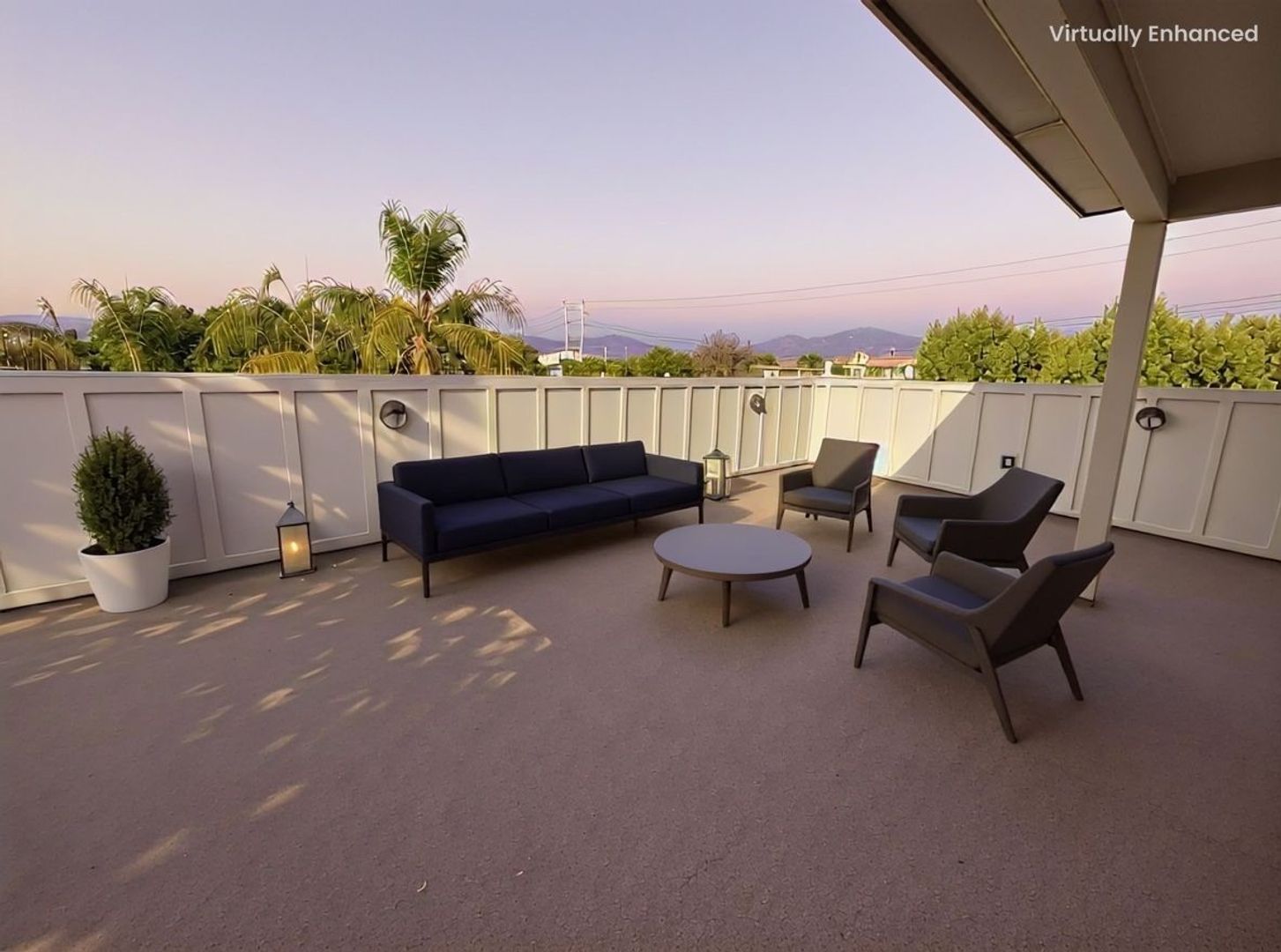 North Hollywood Apartment: 11841 Runnymede St