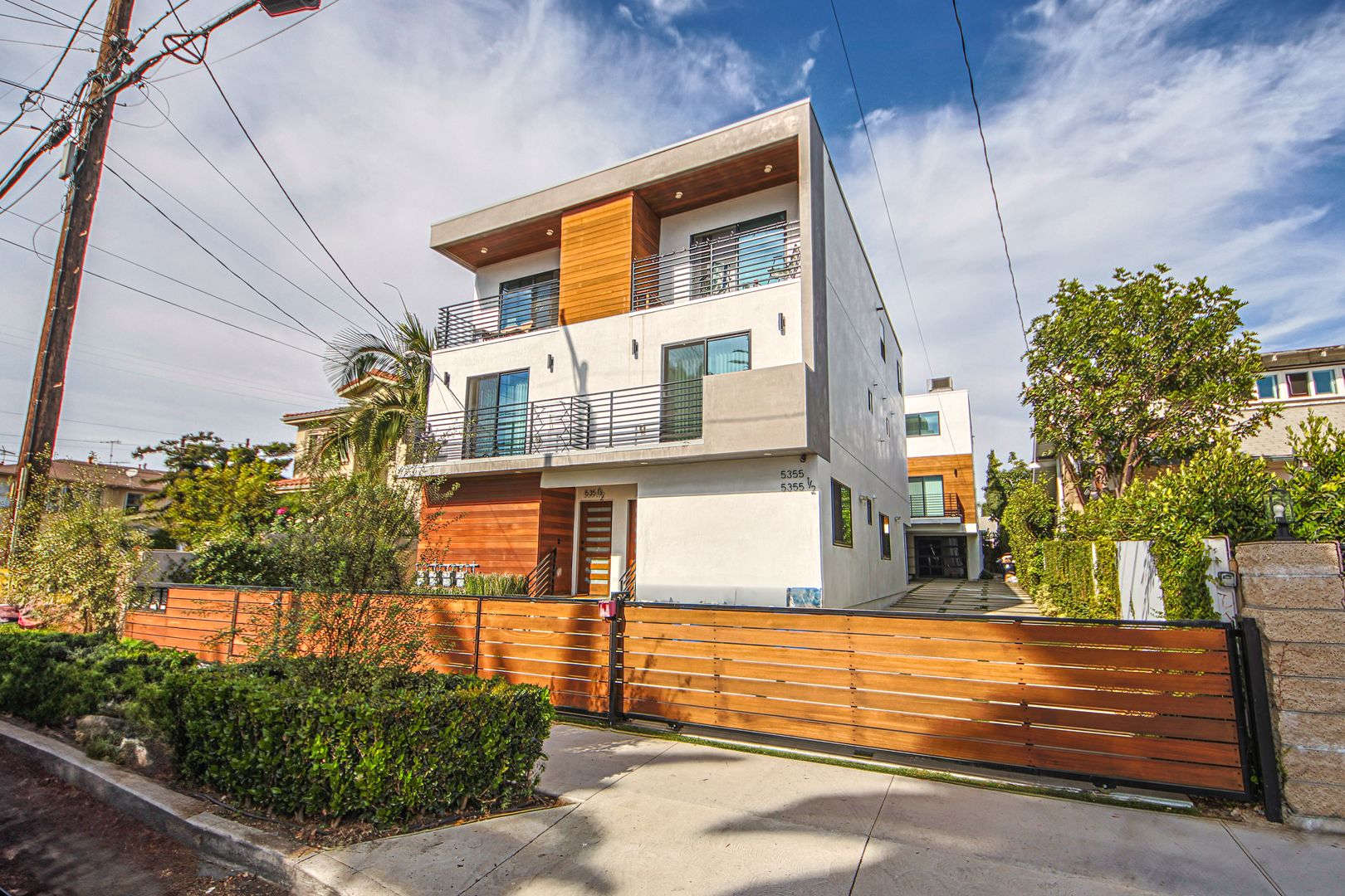 Los Angeles Apartment: 5351 Lexington Ave