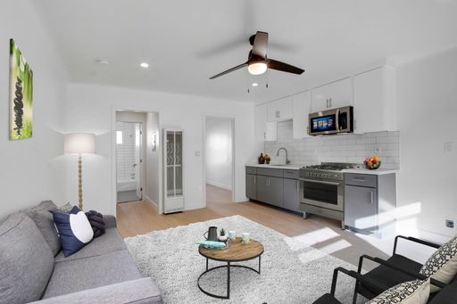 Fresh, stylish 2BR in DTLA! – photo 1