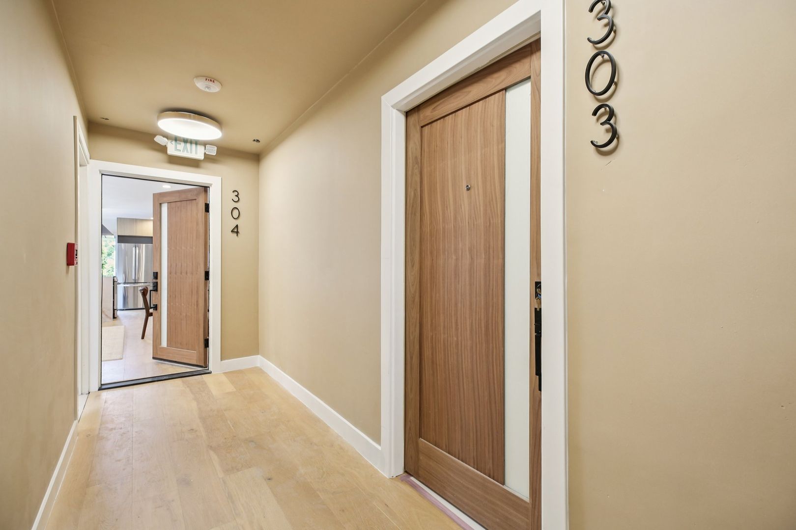 Los Angeles Apartment: 1824 Fairburn Ave