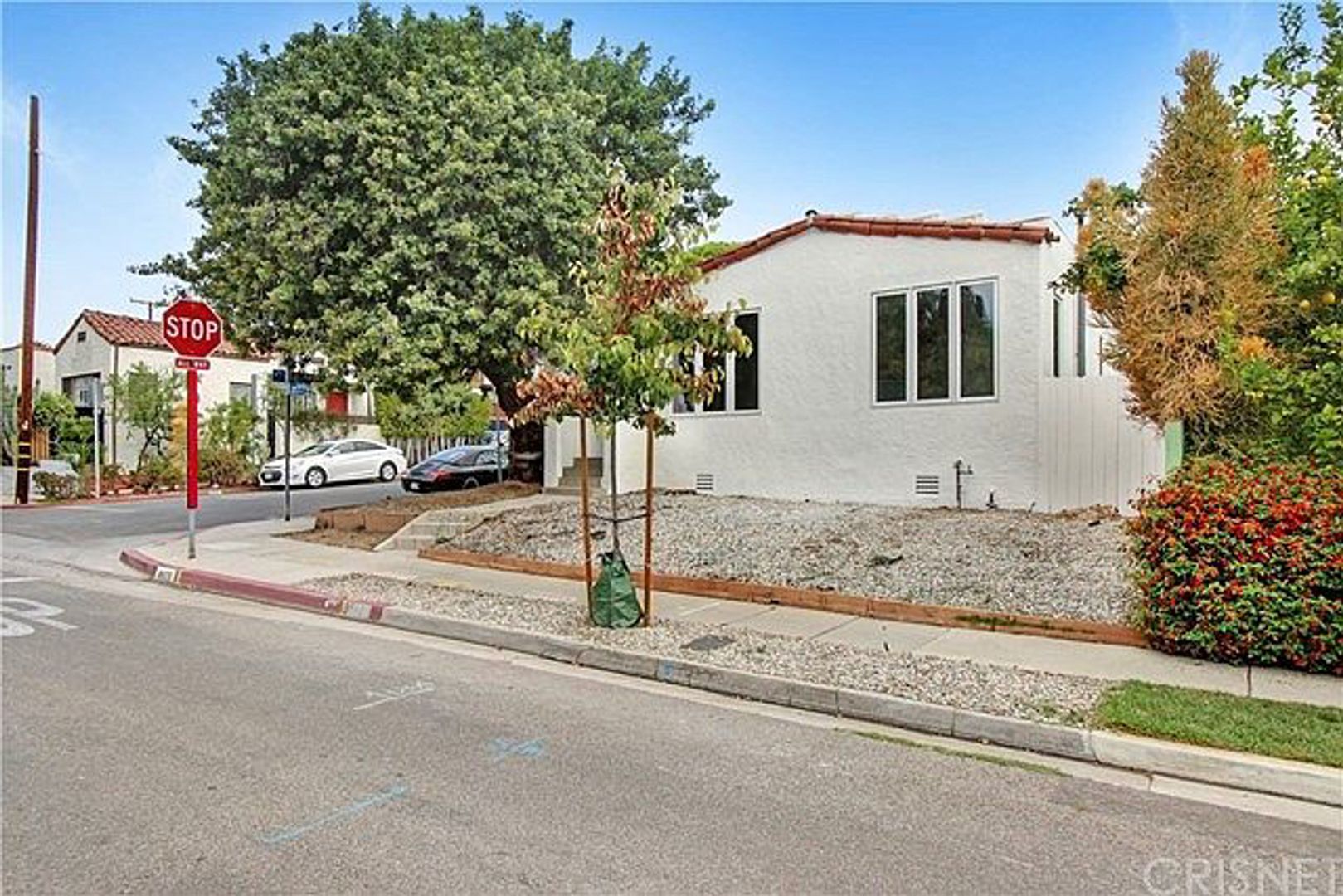 West Hollywood House: 8975 Dicks St