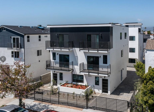 NEW 4 BED/4 BATH TOWNHOME IN MID CITY! – photo 1