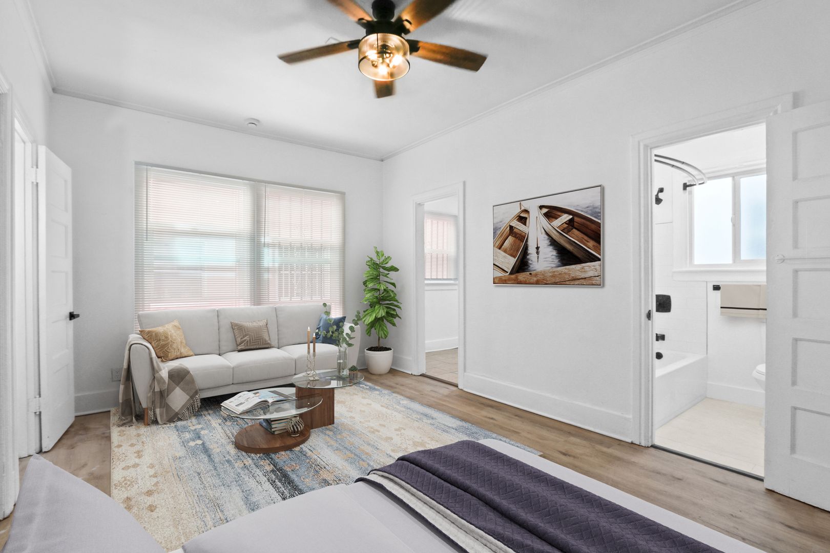 Los Angeles Apartment: 1346 4th St