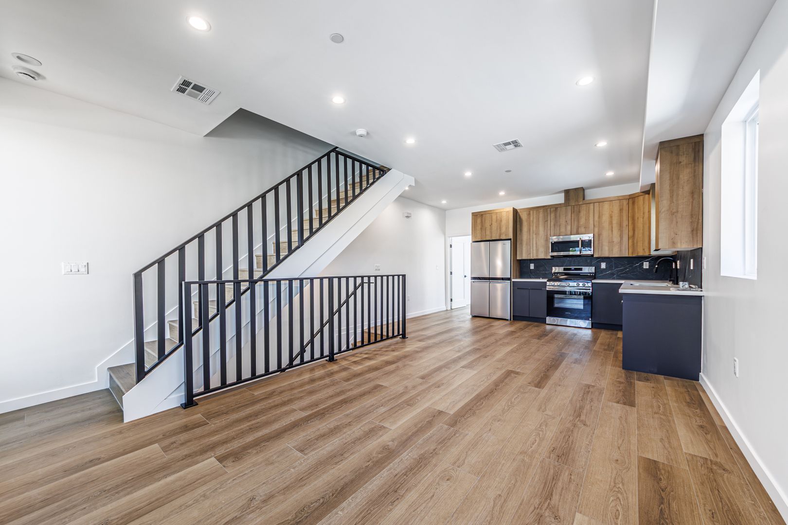 Los Angeles Apartment: 5508 Barton Ave