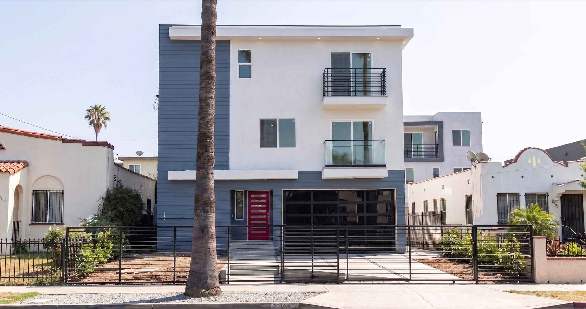 Los Angeles Apartment: 1226 1/2 N Kenmore Ave