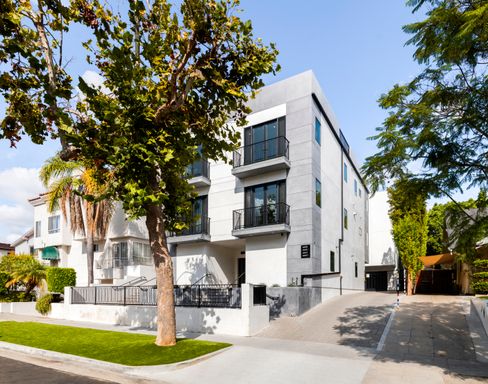Modern 3 bed/3 bath with 2-car garage and 900 sf private rooftop! 1 MONTH FREE! – photo 1