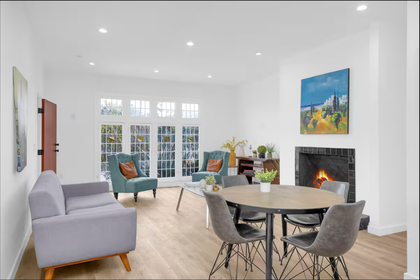 Los Angeles Apartment: 5107 Crenshaw Blvd