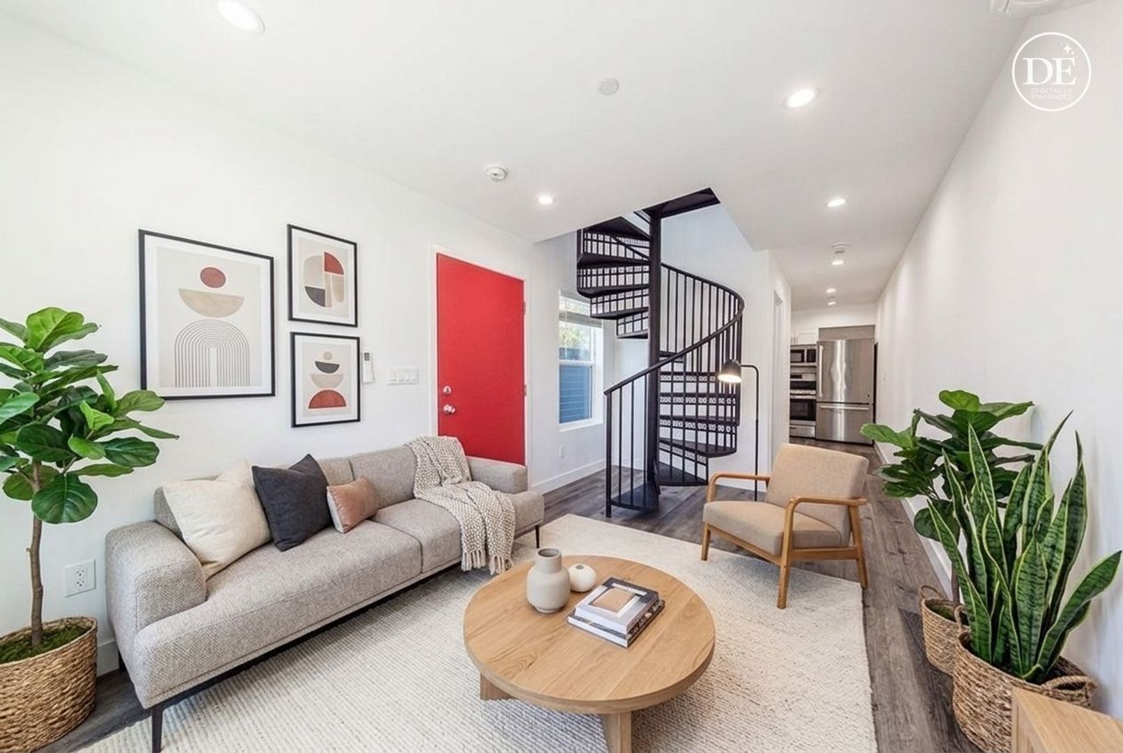 Los Angeles Apartment: 3015 Alsace Ave