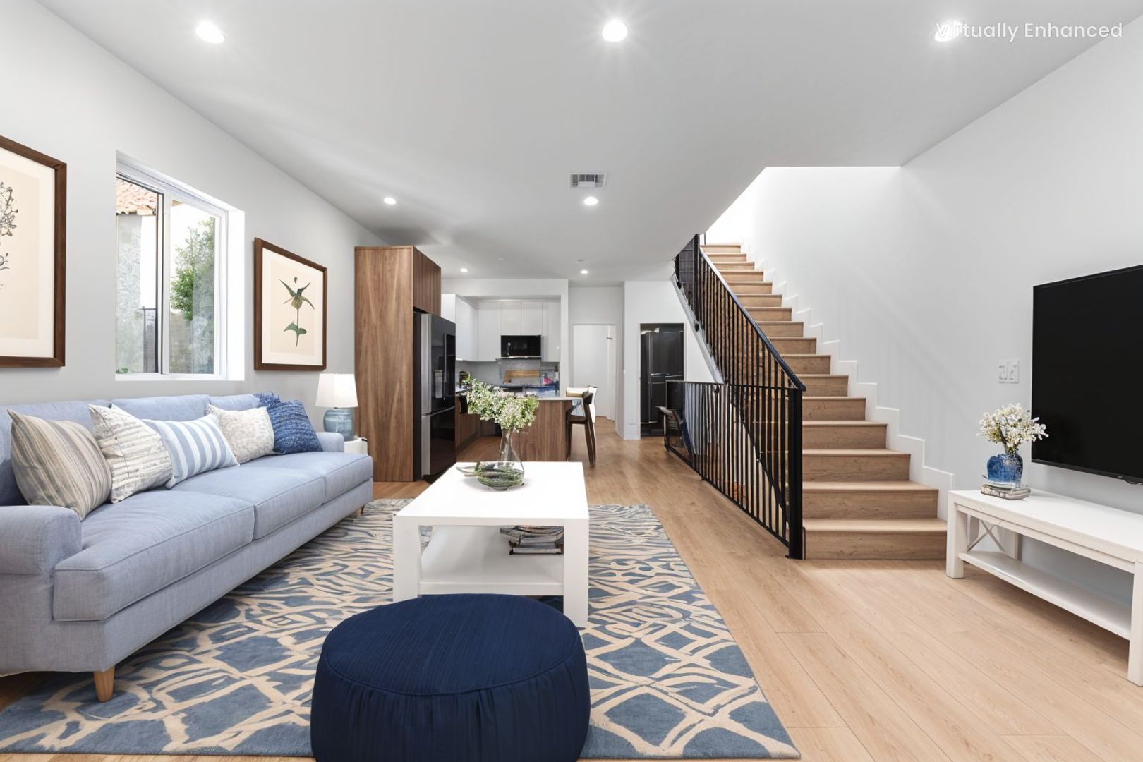 Los Angeles Apartment: 1376 Edgecliffe Drive