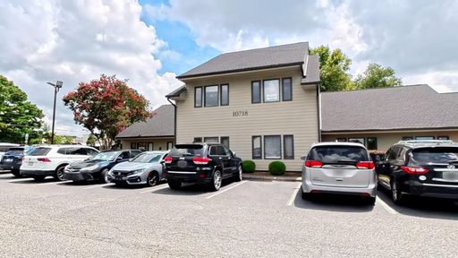 Office Space in High-Visibility Carmel Commons For Lease - South Charlotte Area – photo 1