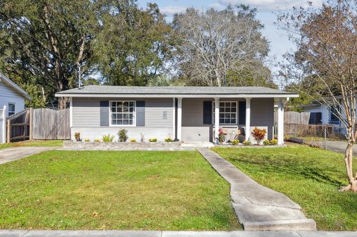 3239 Dellwood Ave – photo 1