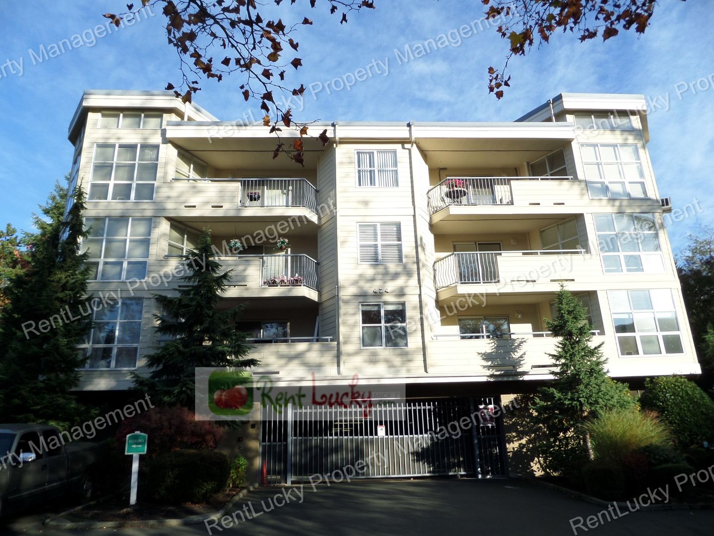 Bellevue Condo: 424 102nd Ave. SE #202