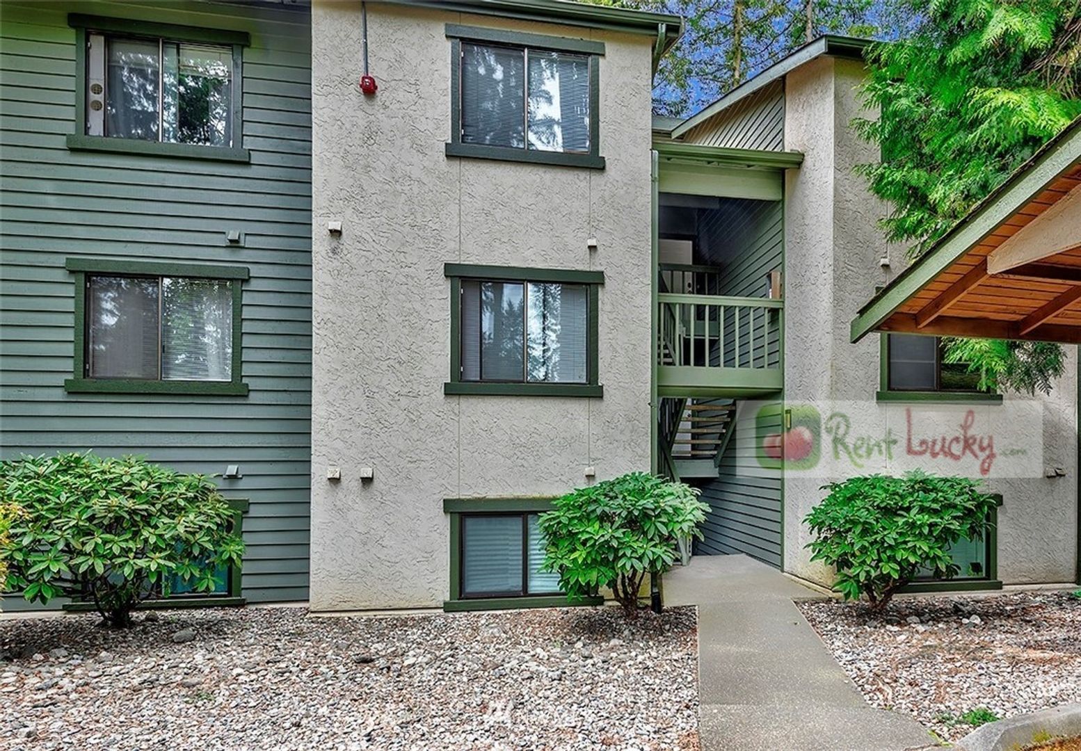 Kirkland Condo: 12721 NE 129th Ct, #F306