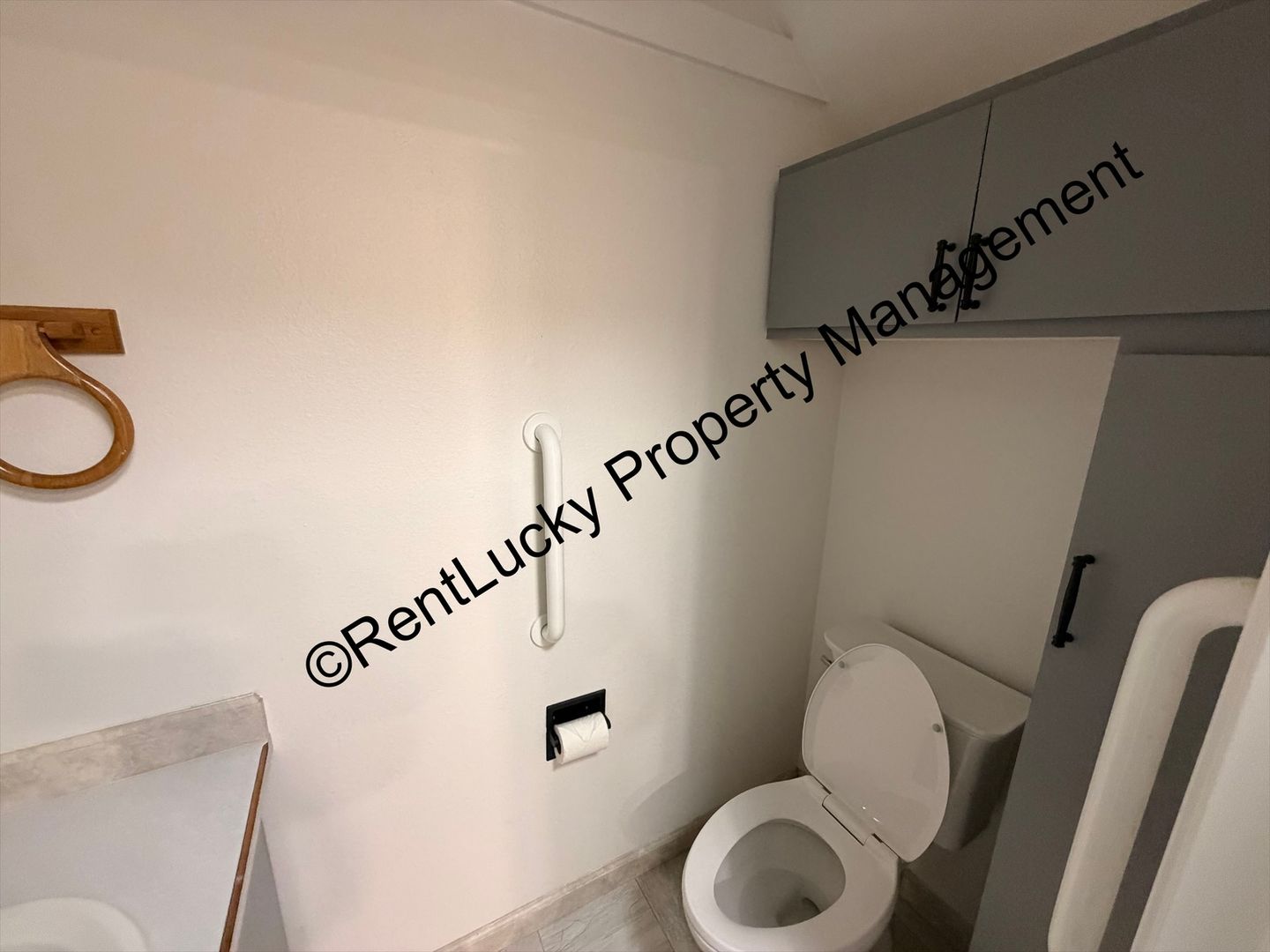 Kent Townhome: 11357 SE 212th Lane