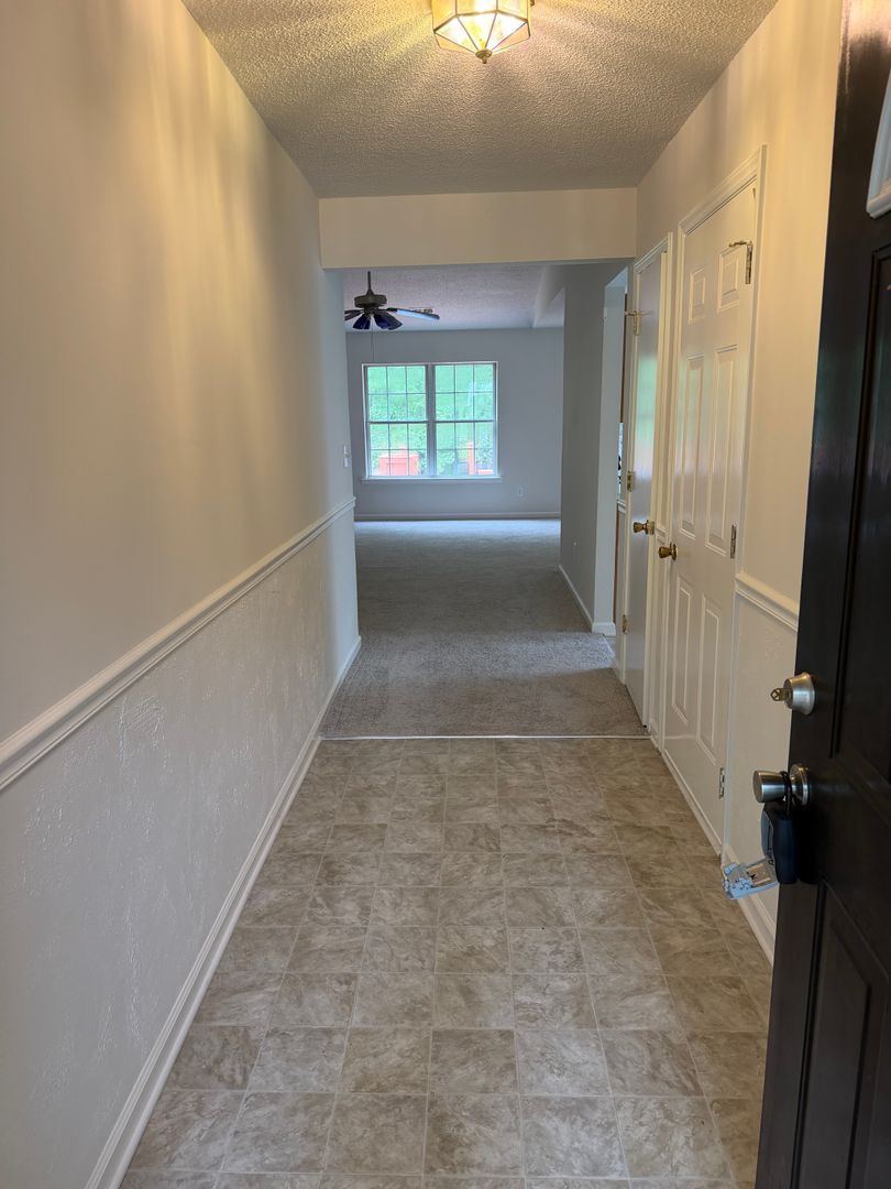 Greensboro House: 4234 Nestleway Court