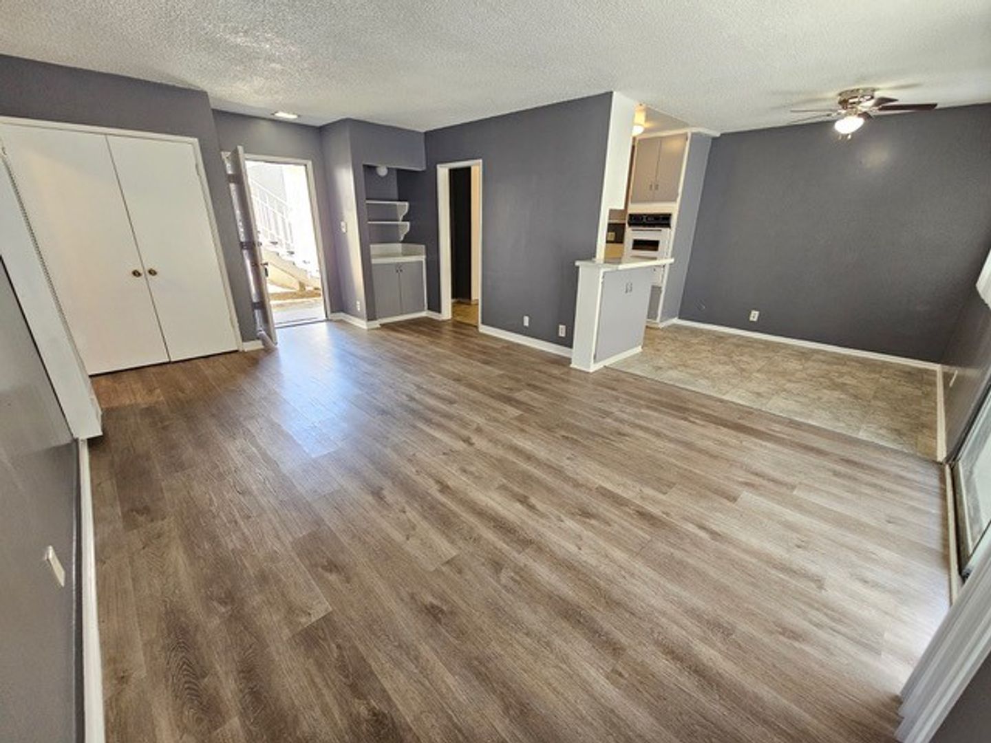Northridge Apartment: 8601 Balboa Blvd.