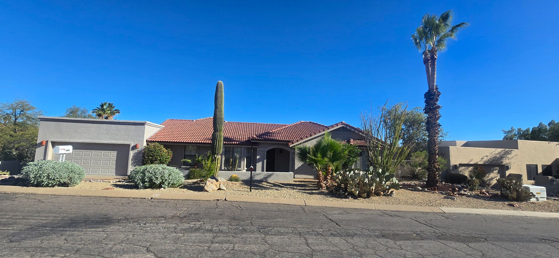 Fountain Hills House: 15710 Thistle Dr.
