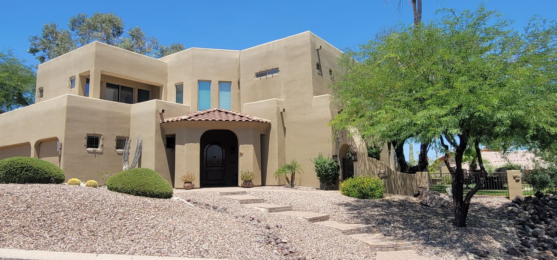 Fountain Hills House: 16055 N Overlook Ct.