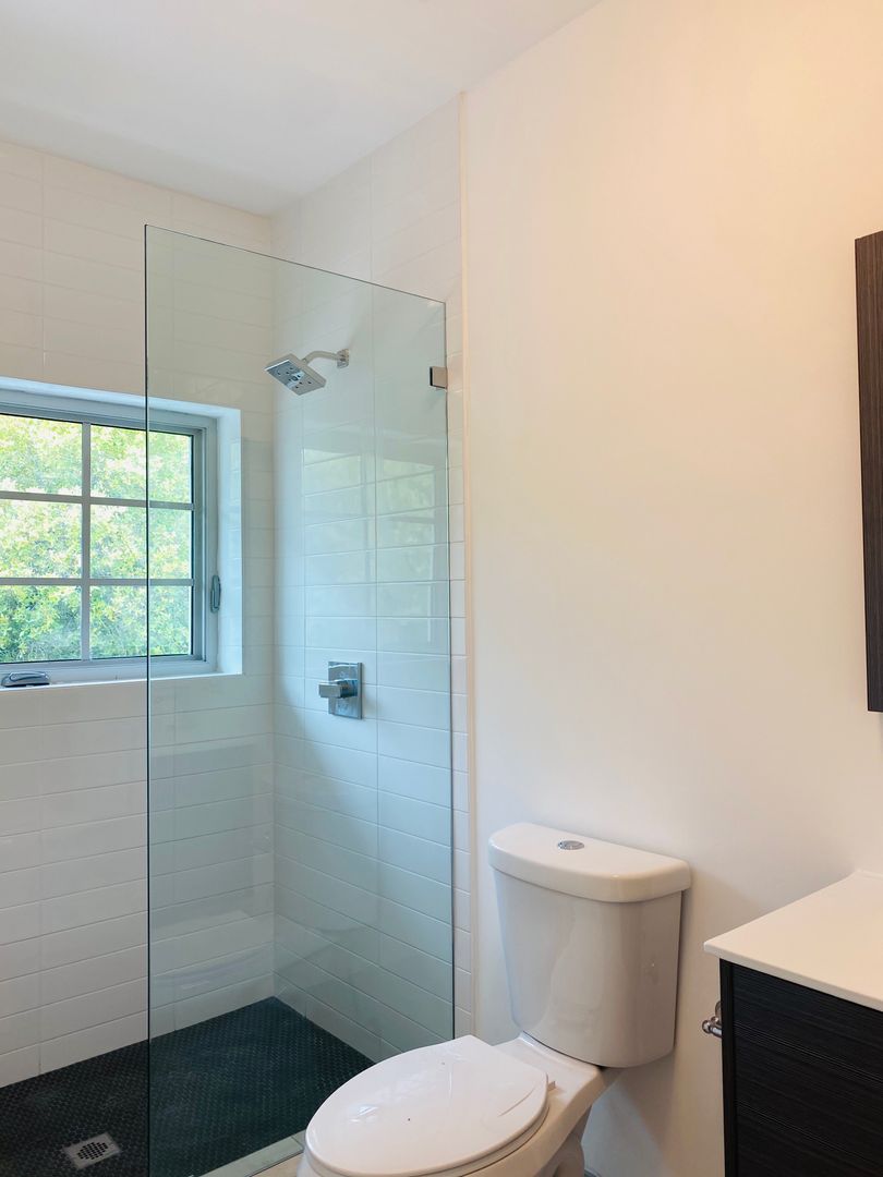 Stunning Apt - SOBE AT ITS FINEST 12 of 12