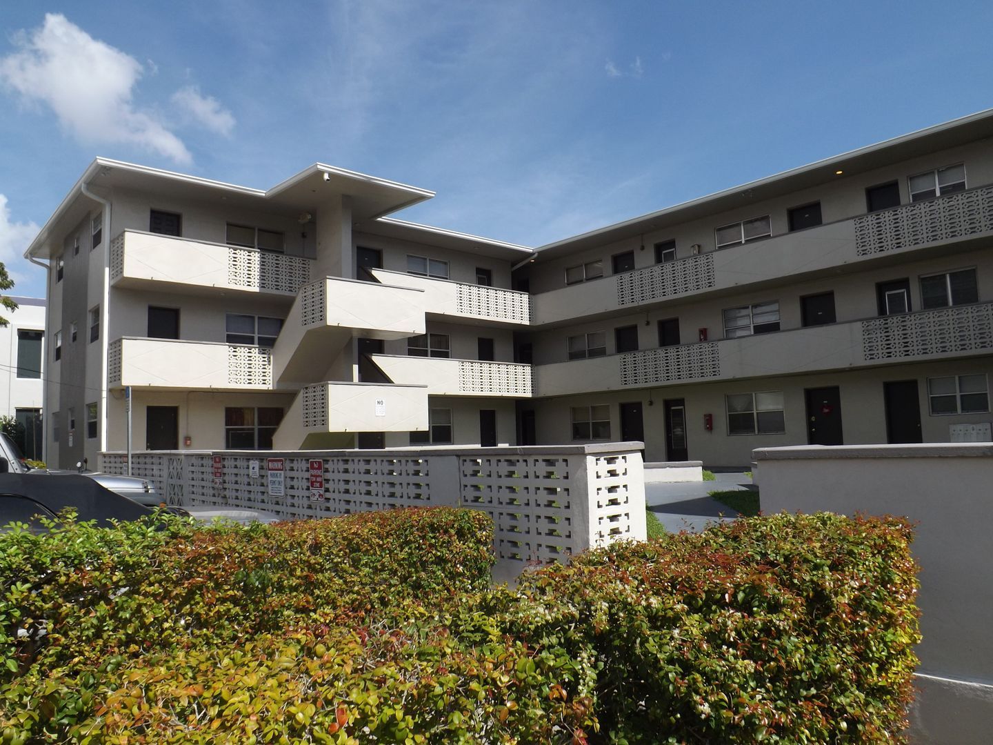 HUGE ONE BEDROOM ACROSS FROM UM Medical/Jackson Health Systems 12 of 12