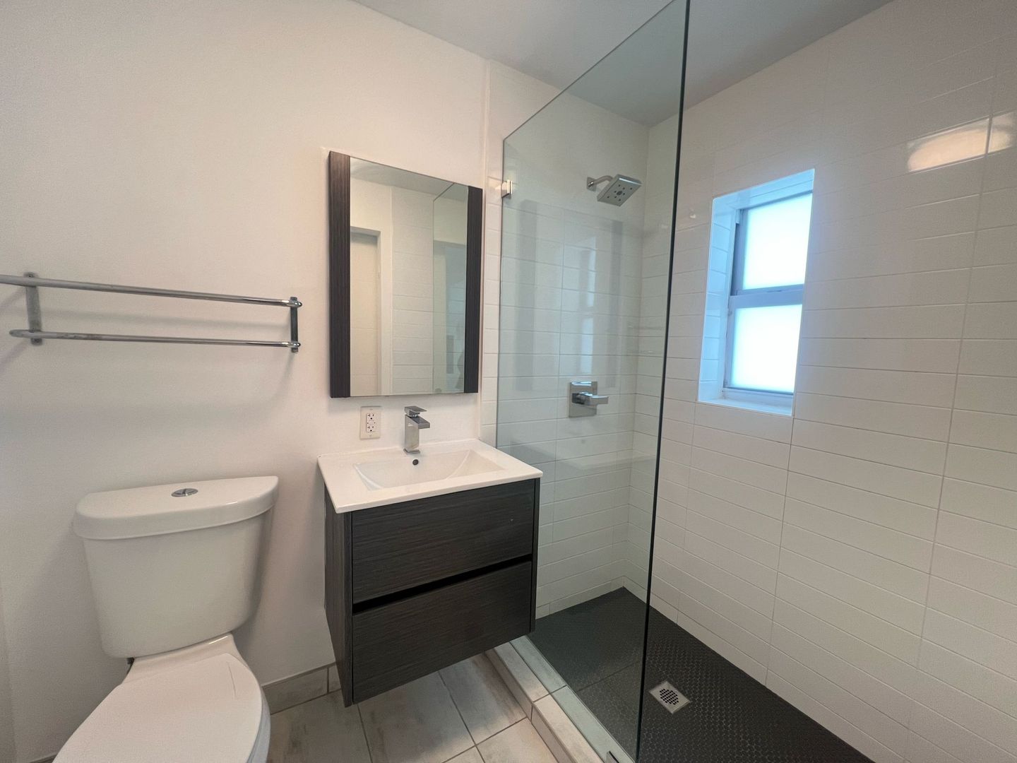 Modern Studio Living Just Steps from the Sand – South Beach Style 12 of 12