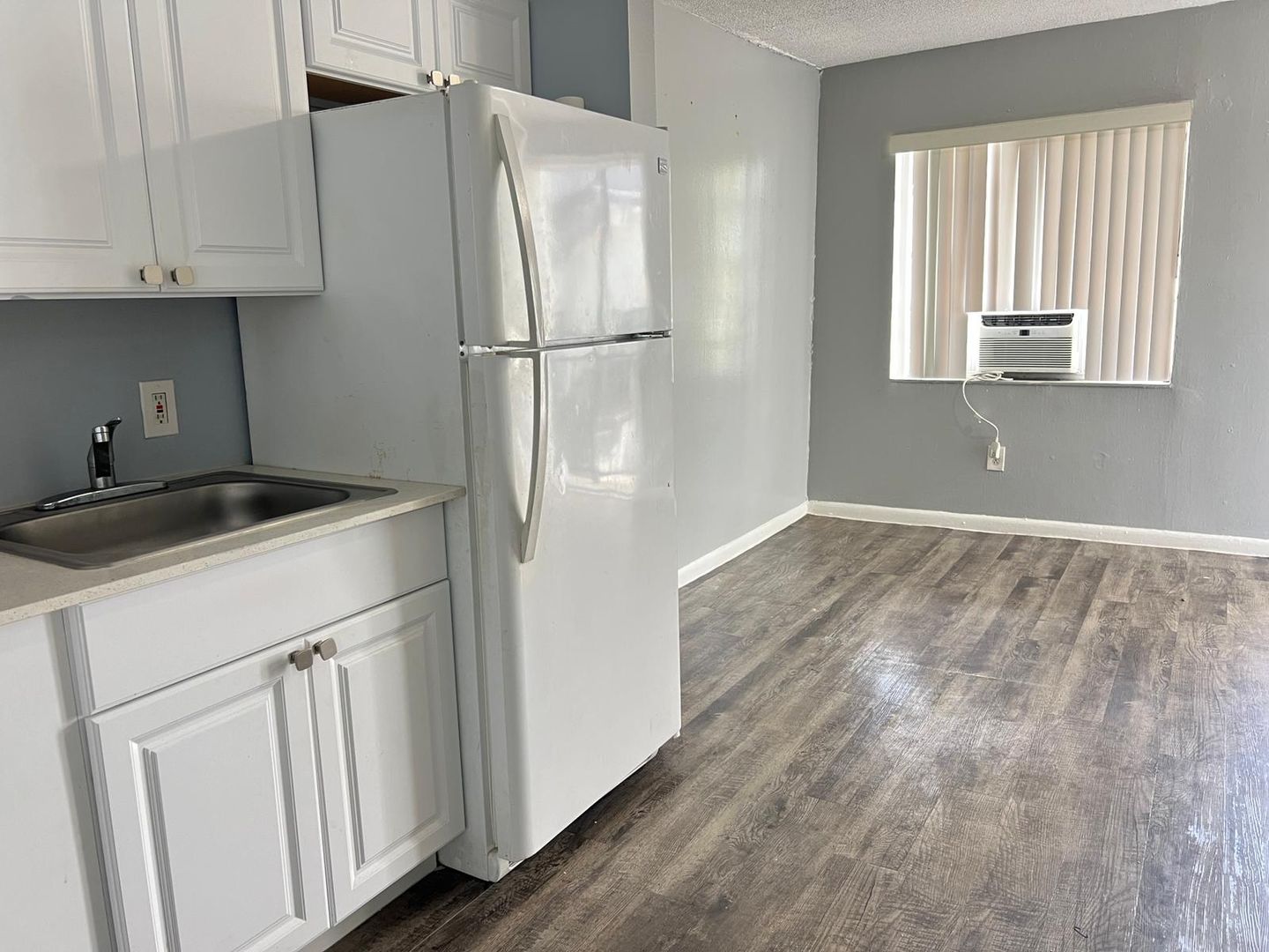 Miami Apartment: 5200 NW 26 Ave