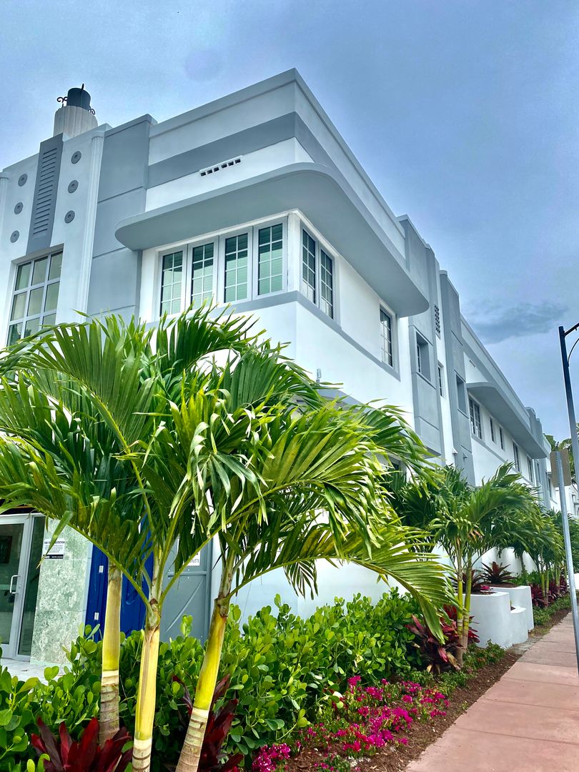 Miami Beach Apartment: 1201 Pennsylvania Avenue