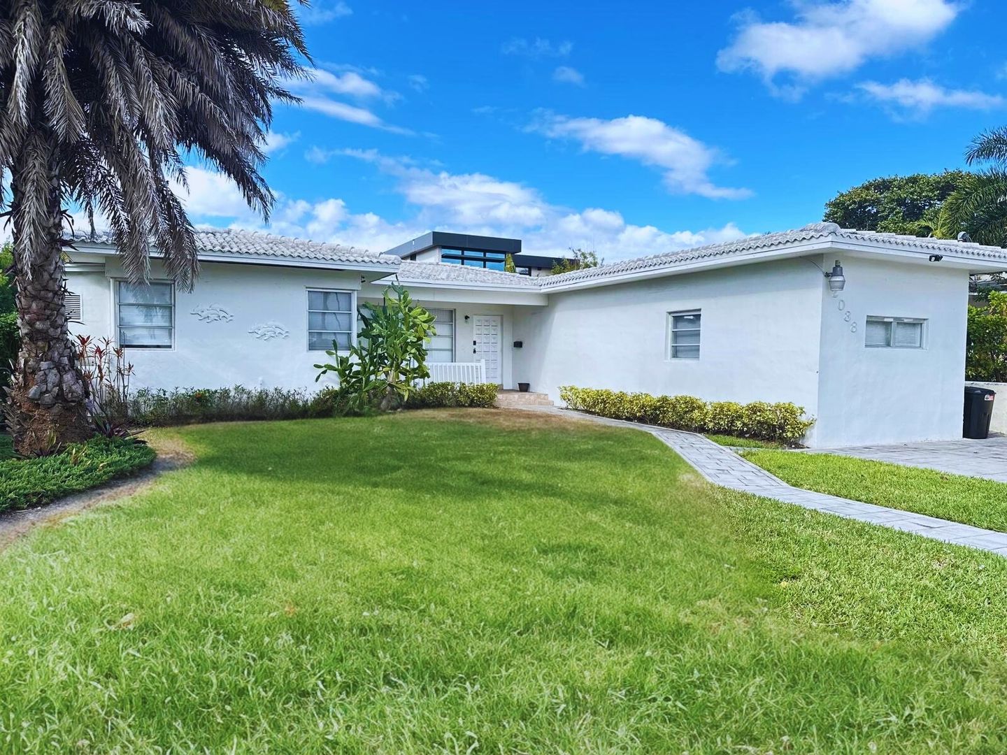 Miami Beach House: 2038 Alton Road