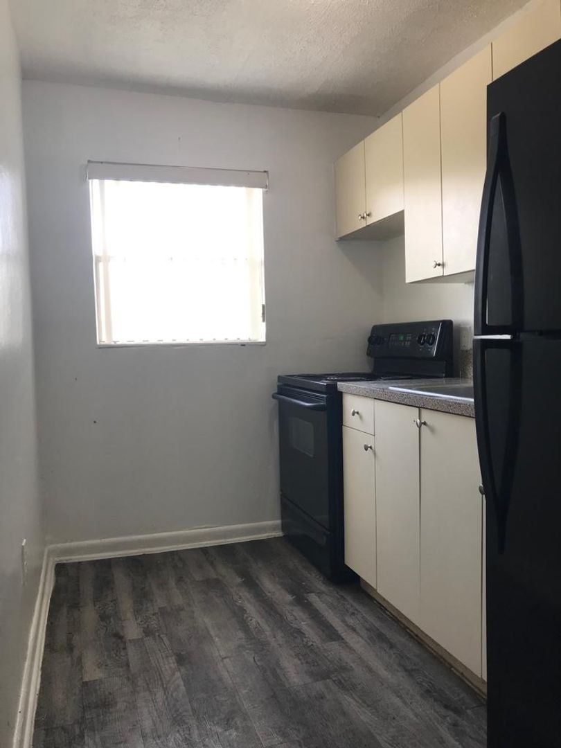 Miami Apartment: 5200 NW 26 Ave