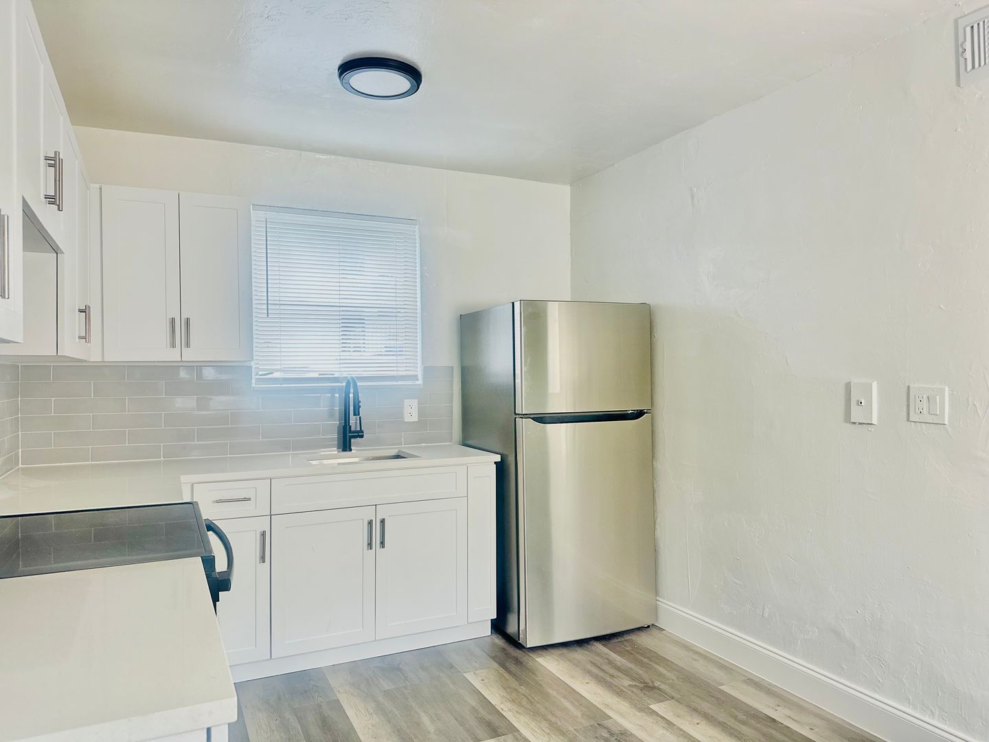 Ground Floor 2 Bedroom Near Health District BY UM & JMH 2 of 12