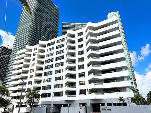 EDGEWATER - DIRECT WATER FRONT UNIT – photo 1