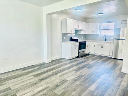 Ground Floor 2 Bedroom Near Health District BY UM & JMH – photo 1